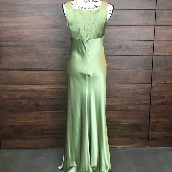 Floor length Light Green Gown V Neck Sleeveless - Picture 3 of 5